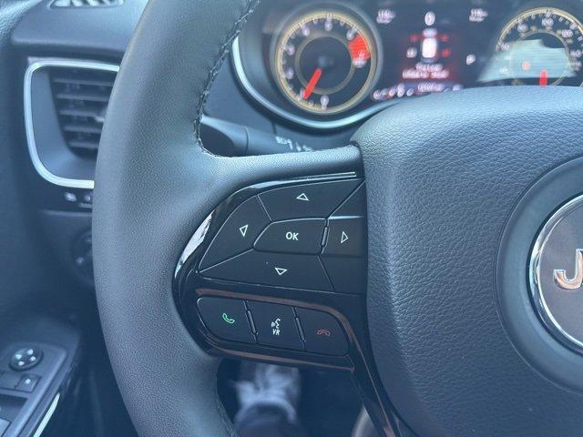 used 2023 Jeep Cherokee car, priced at $25,387