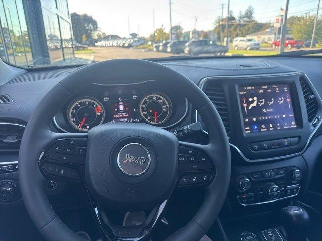 used 2023 Jeep Cherokee car, priced at $25,387