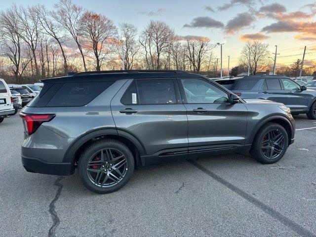 new 2025 Ford Explorer car, priced at $58,595