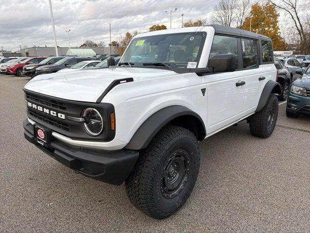 new 2025 Ford Bronco car, priced at $52,039