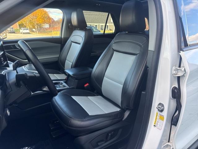 used 2023 Ford Explorer car, priced at $35,387