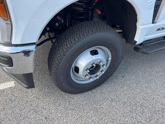 new 2025 Ford F-350 car, priced at $72,839