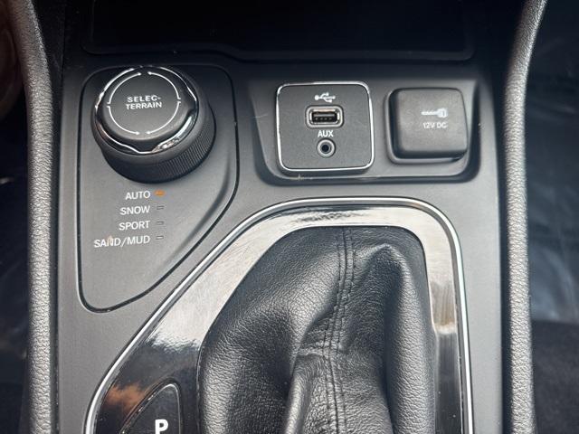 used 2019 Jeep Cherokee car, priced at $14,487