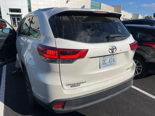 used 2019 Toyota Highlander car, priced at $19,387