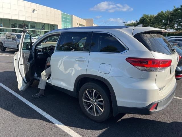 used 2019 Toyota Highlander car, priced at $19,387