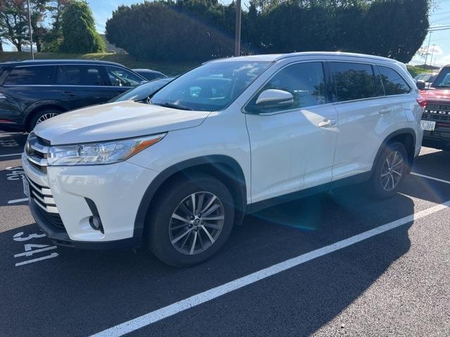 used 2019 Toyota Highlander car, priced at $19,387
