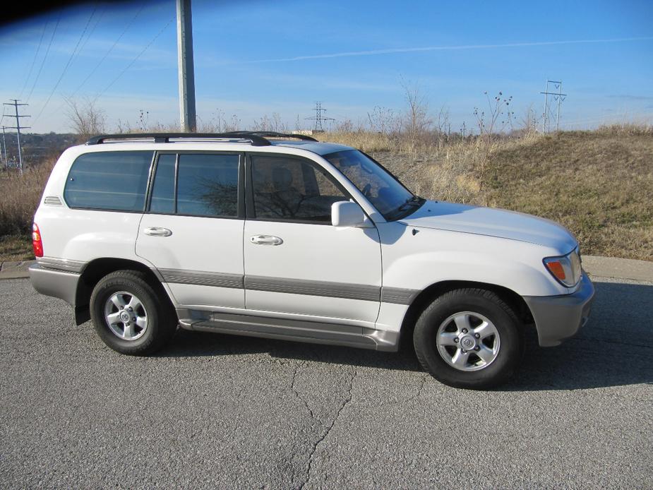 used 2000 Toyota Land Cruiser car, priced at $17,900