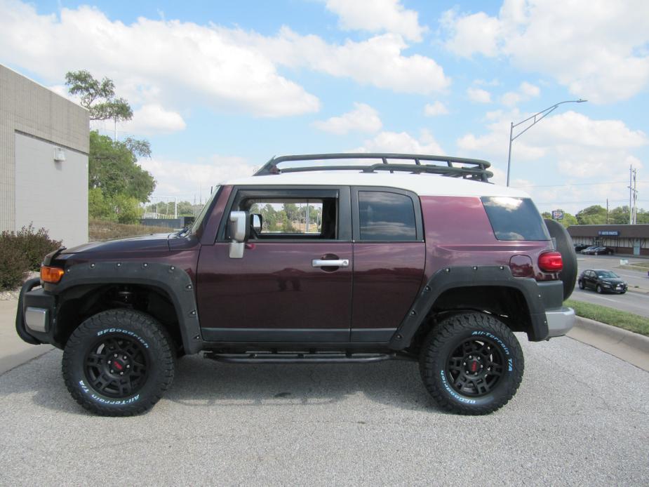 used 2007 Toyota FJ Cruiser car, priced at $33,900