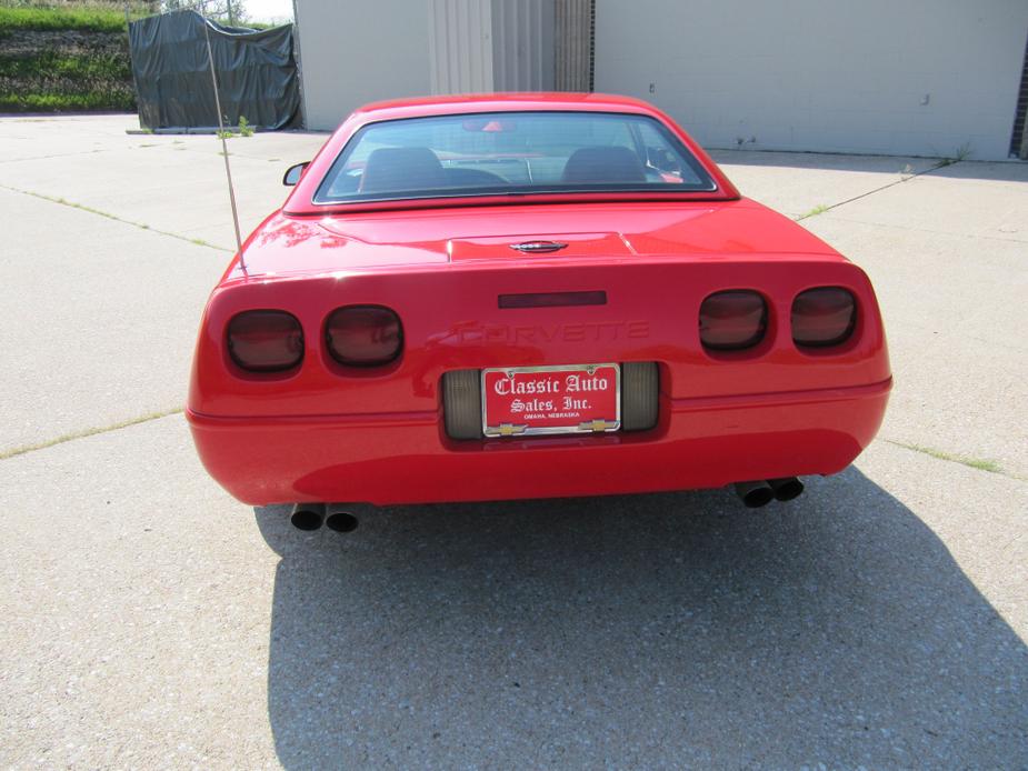 used 1995 Chevrolet Corvette car, priced at $12,900