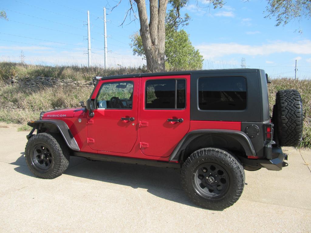 used 2011 Jeep Wrangler Unlimited car, priced at $17,900