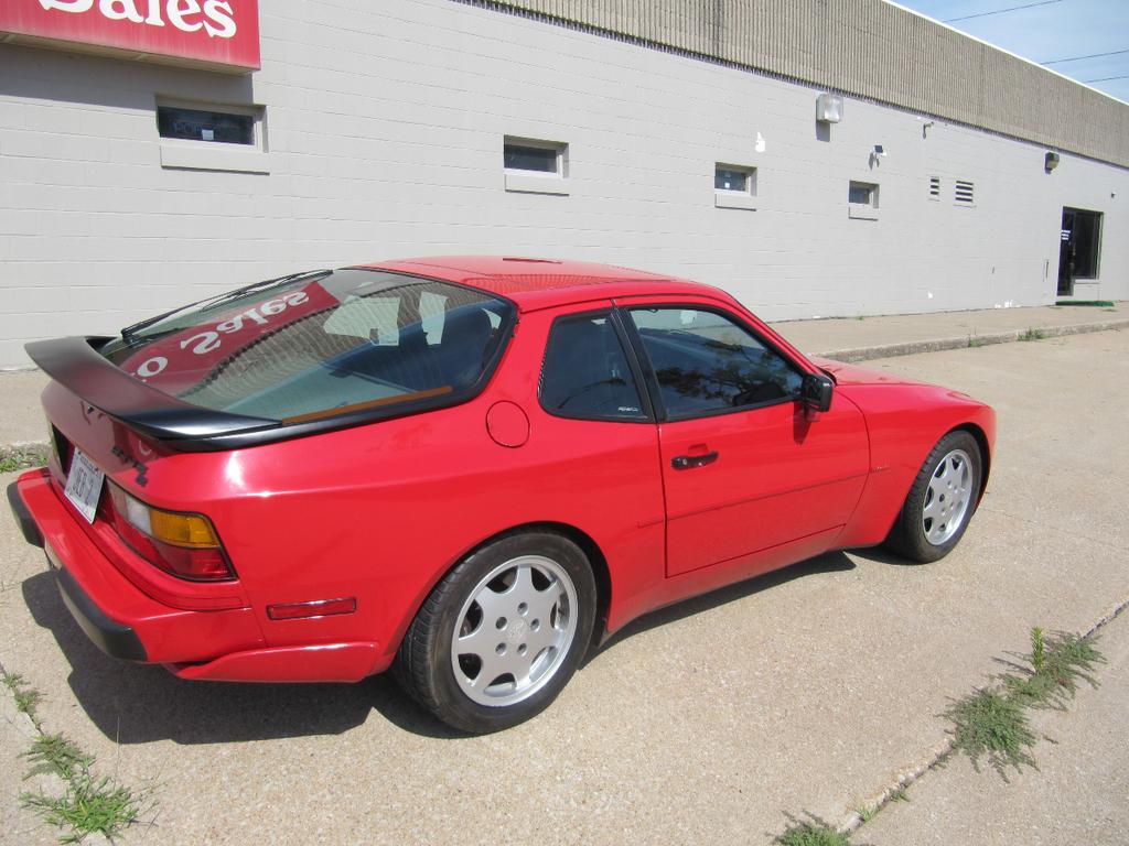 used 1991 Porsche 944 car, priced at $19,900