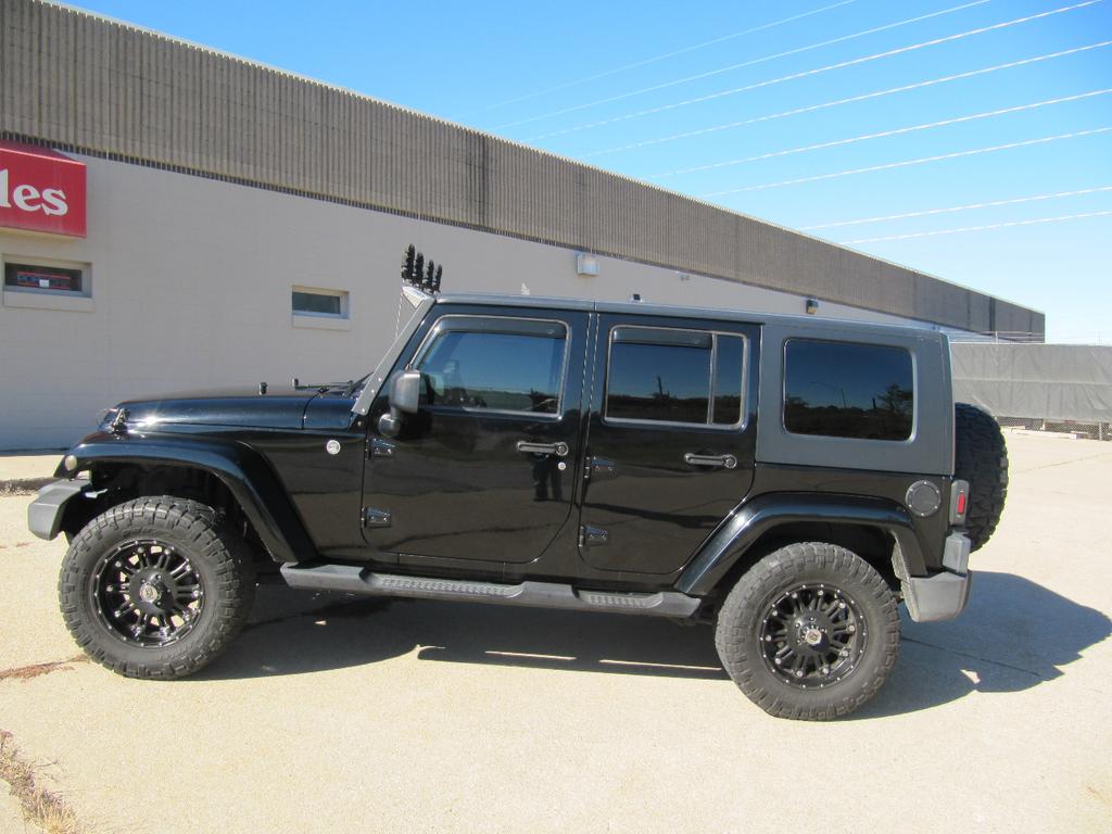 used 2010 Jeep Wrangler Unlimited car, priced at $17,900