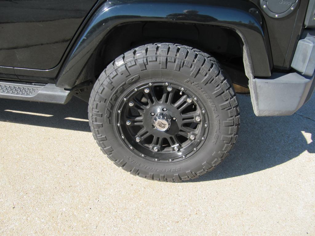 used 2010 Jeep Wrangler Unlimited car, priced at $17,900