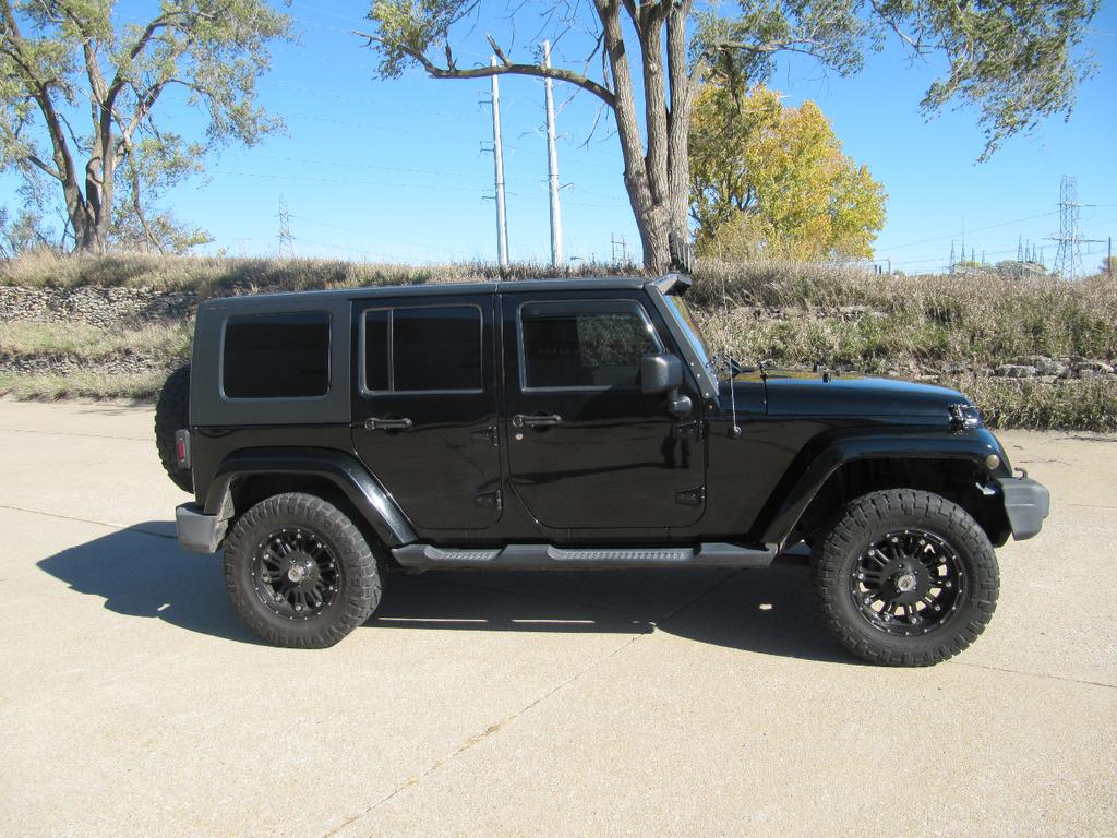 used 2010 Jeep Wrangler Unlimited car, priced at $17,900