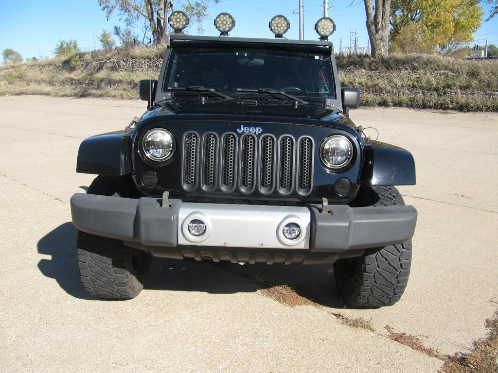 used 2010 Jeep Wrangler Unlimited car, priced at $17,900
