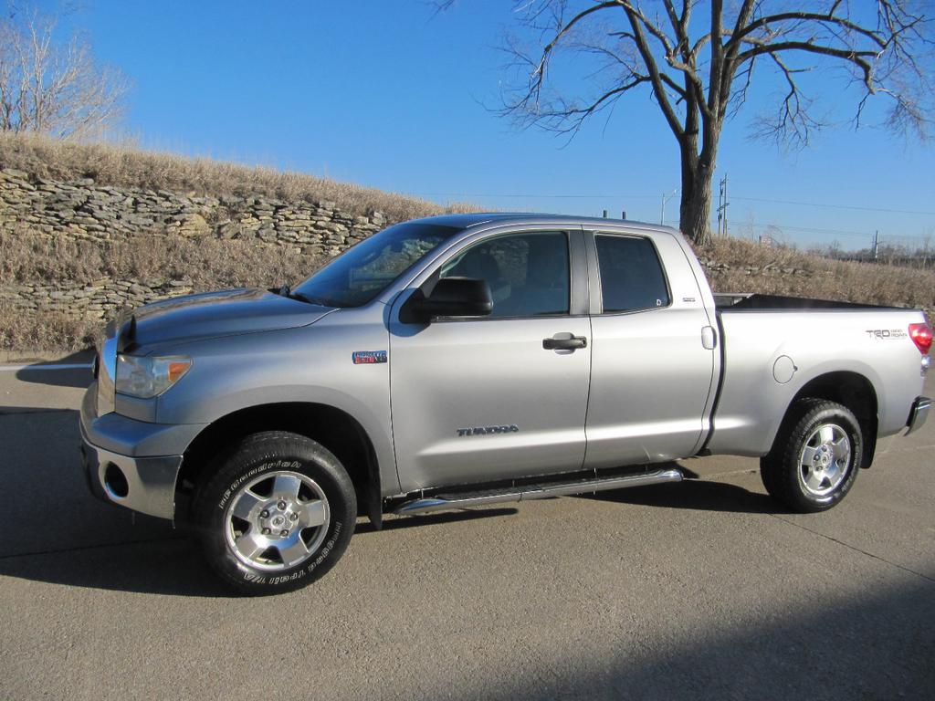 used 2007 Toyota Tundra car, priced at $14,900