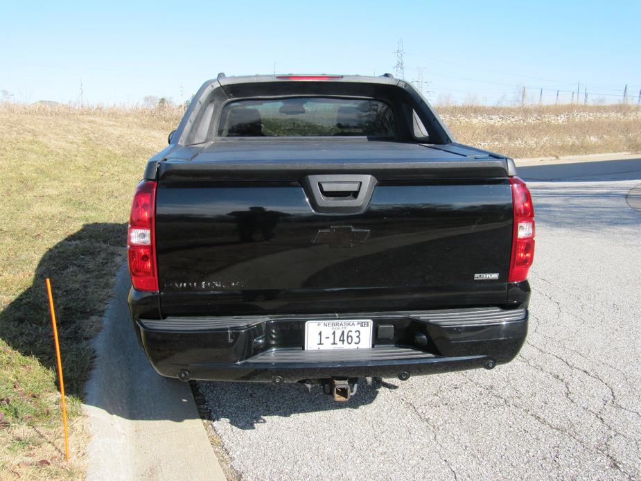 used 2008 Chevrolet Avalanche car, priced at $12,900