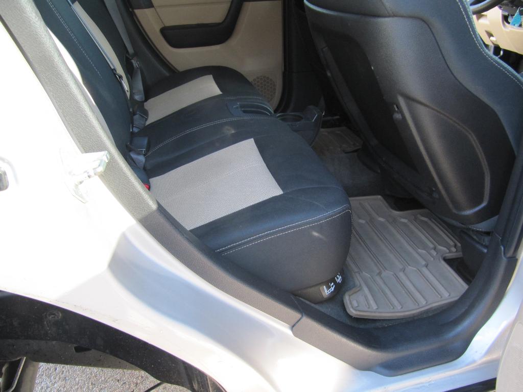 used 2006 Hummer H3 car, priced at $13,900
