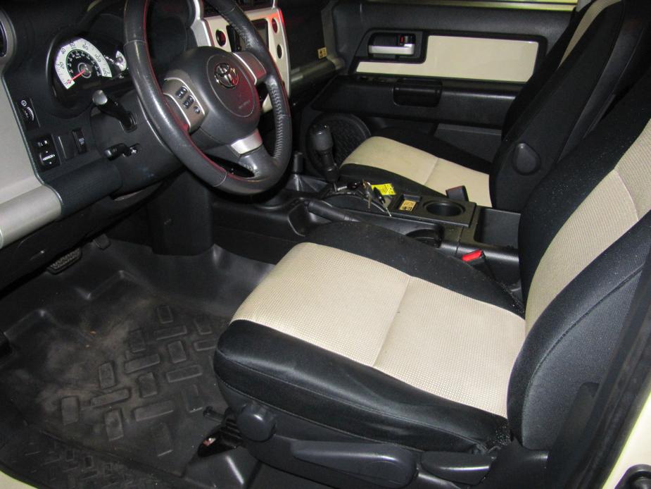 used 2010 Toyota FJ Cruiser car, priced at $29,900