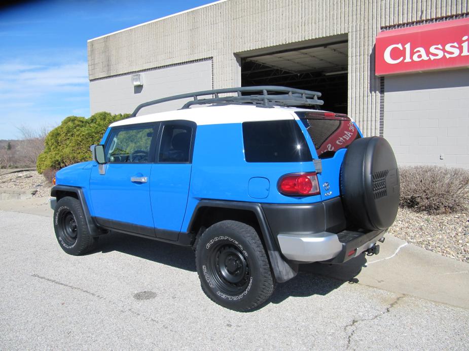 used 2007 Toyota FJ Cruiser car, priced at $22,900