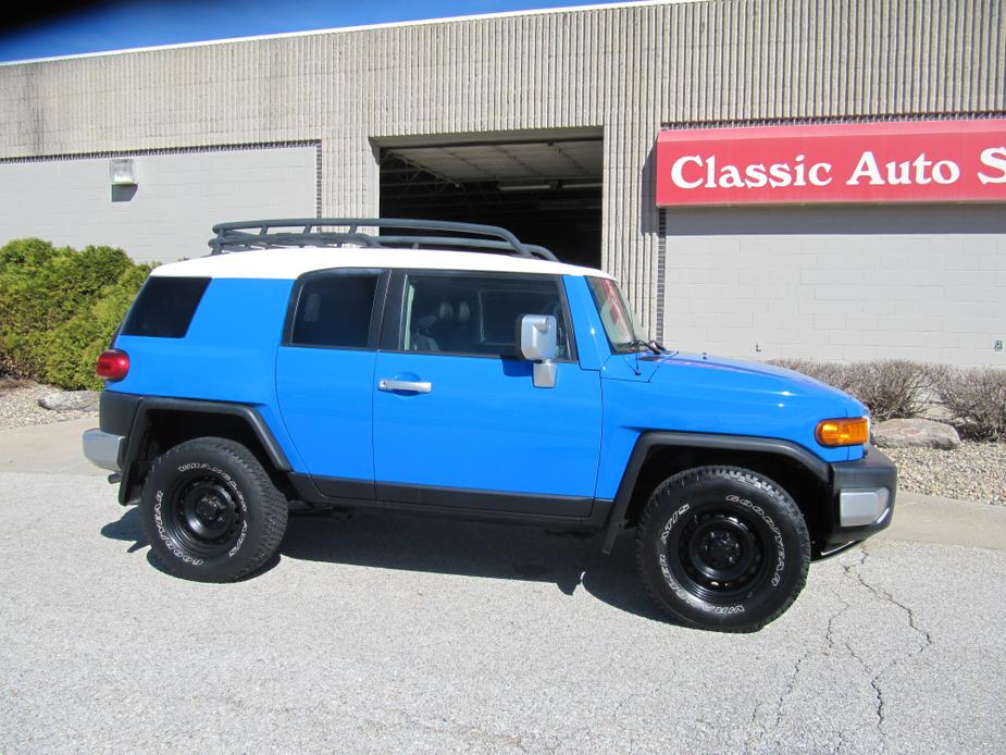 used 2007 Toyota FJ Cruiser car, priced at $22,900