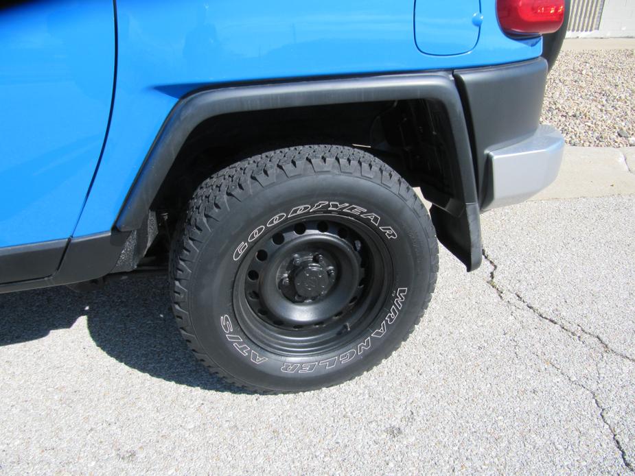 used 2007 Toyota FJ Cruiser car, priced at $22,900