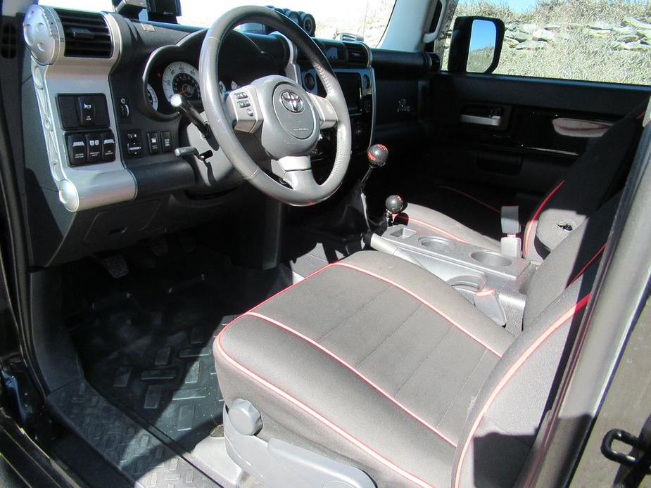 used 2007 Toyota FJ Cruiser car, priced at $32,900