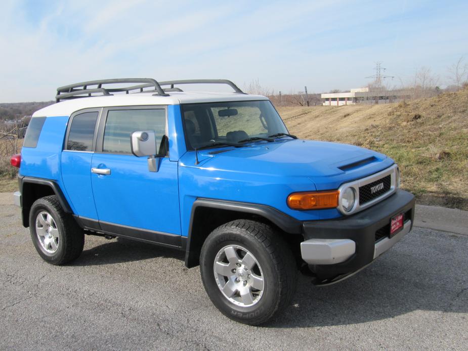 used 2007 Toyota FJ Cruiser car, priced at $21,900