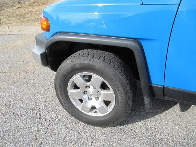 used 2007 Toyota FJ Cruiser car, priced at $21,900