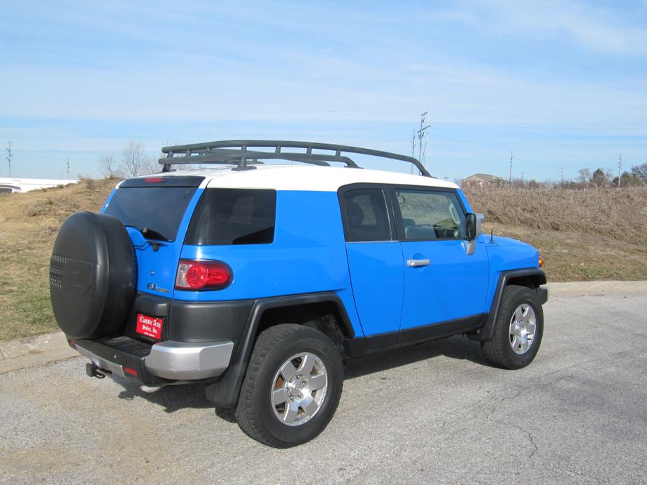 used 2007 Toyota FJ Cruiser car, priced at $22,900