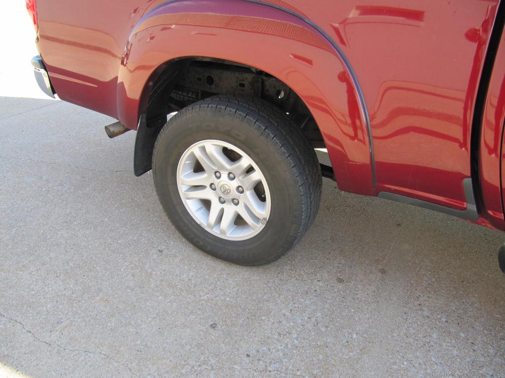 used 2006 Toyota Tundra car, priced at $14,900