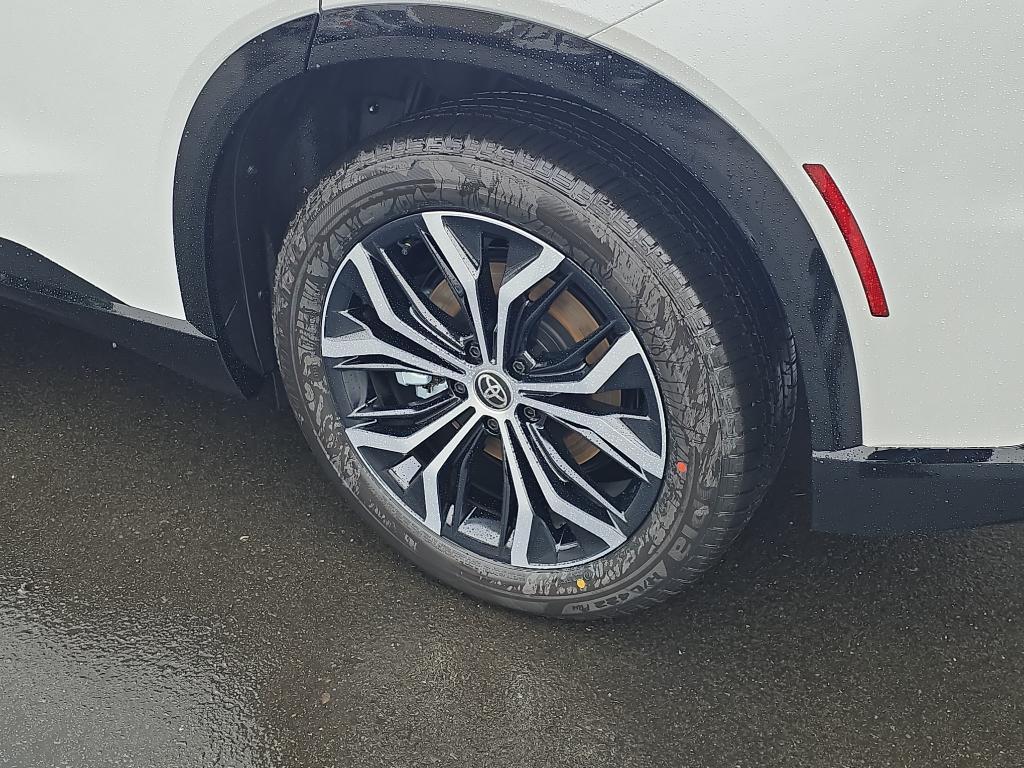 new 2025 Toyota Crown Signia car, priced at $43,150