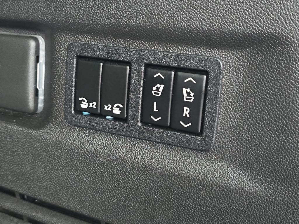 used 2021 Chevrolet Suburban car, priced at $43,985