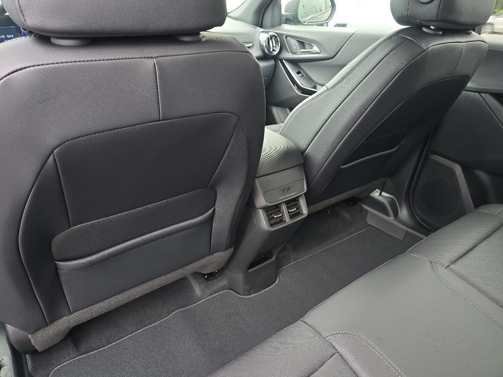 new 2026 Chevrolet Equinox car, priced at $33,603