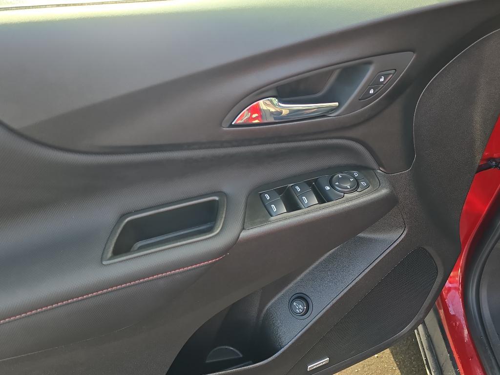 used 2024 Chevrolet Equinox car, priced at $30,987