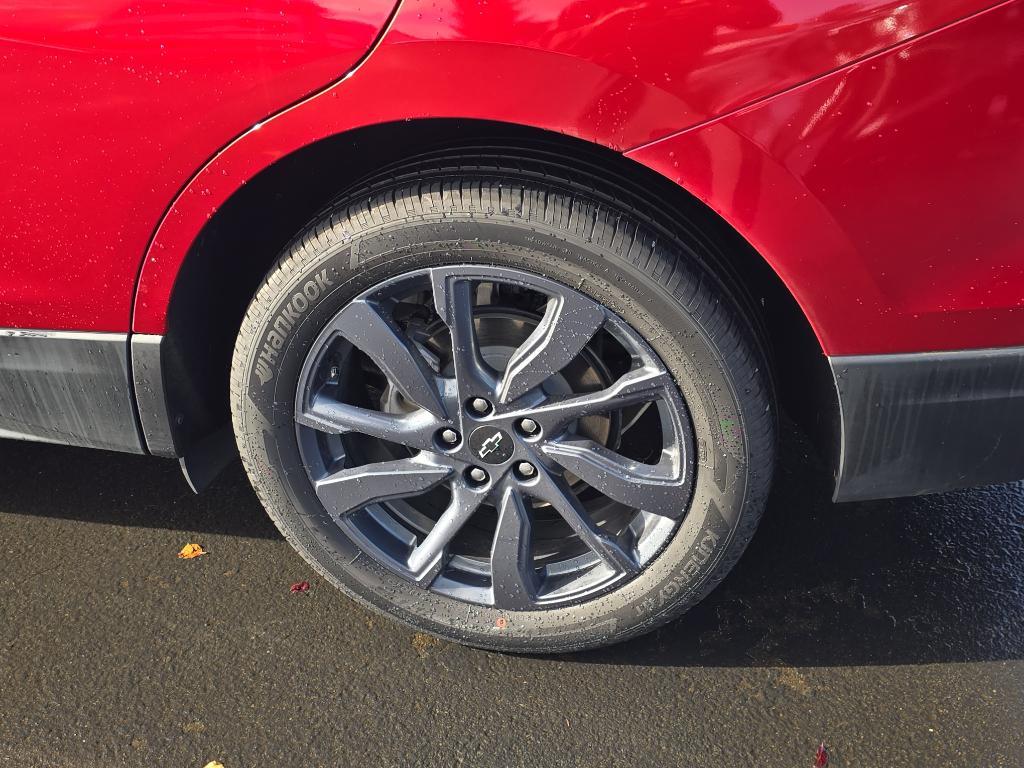 used 2024 Chevrolet Equinox car, priced at $30,987