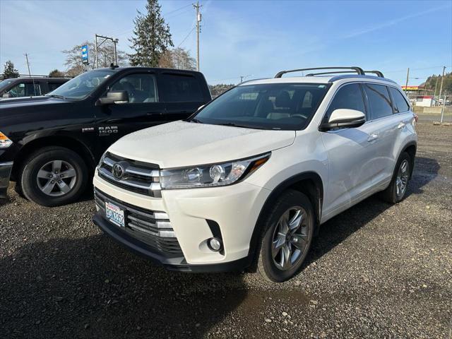 used 2017 Toyota Highlander car