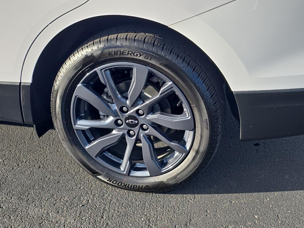 used 2024 Chevrolet Equinox car, priced at $29,995