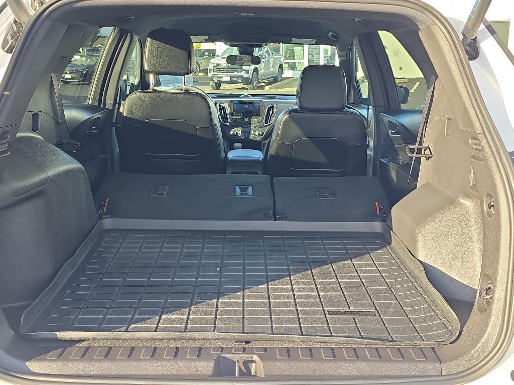 used 2024 Chevrolet Equinox car, priced at $29,995