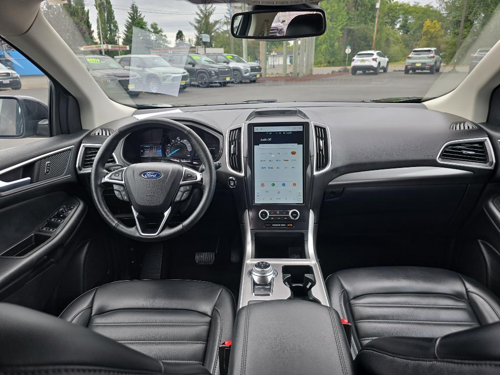 used 2024 Ford Edge car, priced at $22,987