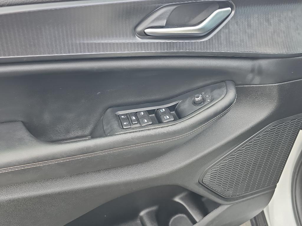 used 2023 Jeep Grand Cherokee car, priced at $22,987