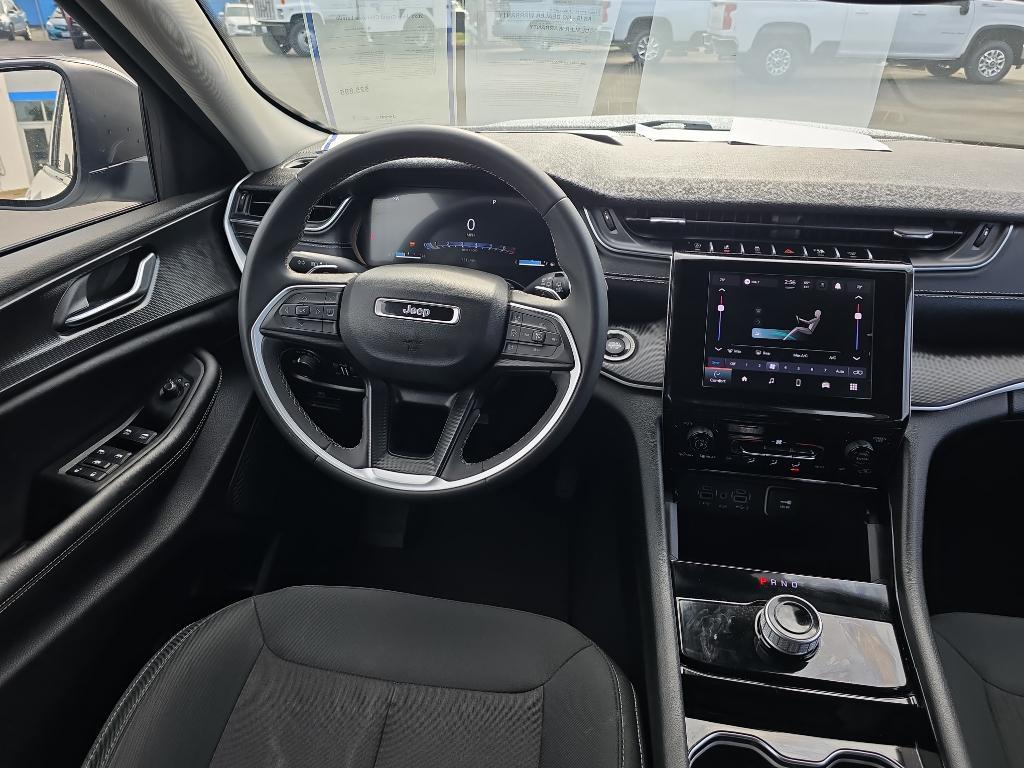 used 2023 Jeep Grand Cherokee car, priced at $22,987