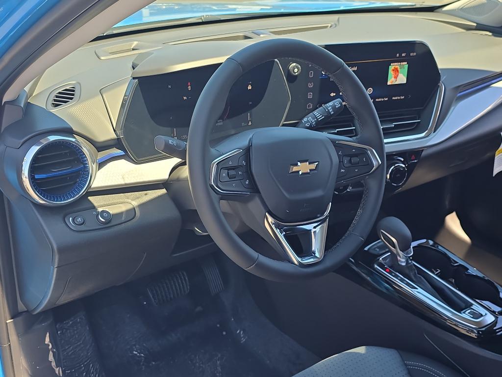 new 2025 Chevrolet Trax car, priced at $24,653