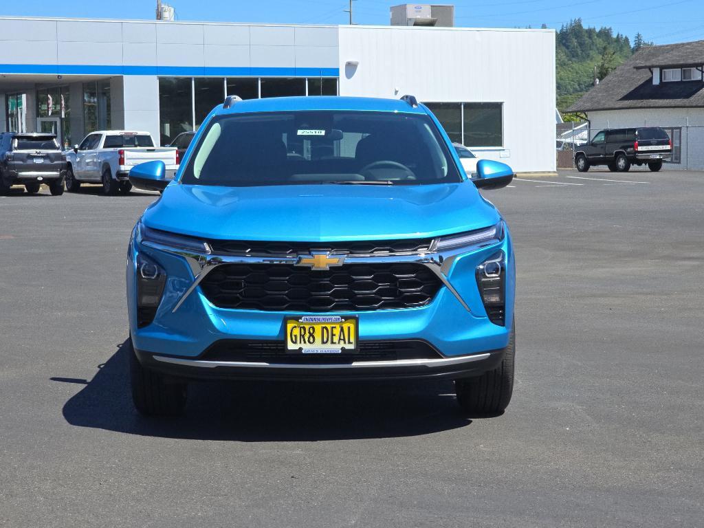 new 2025 Chevrolet Trax car, priced at $24,653