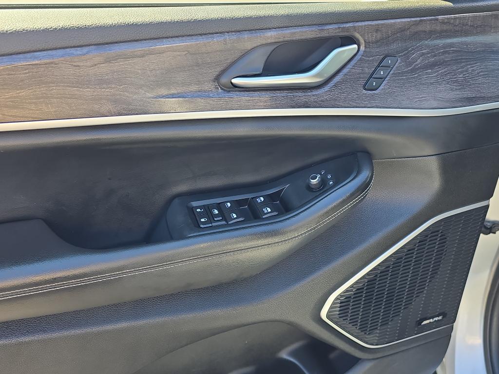 used 2023 Jeep Grand Cherokee 4xe car, priced at $27,281