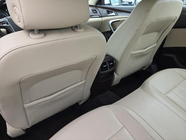 used 2011 Buick Regal car