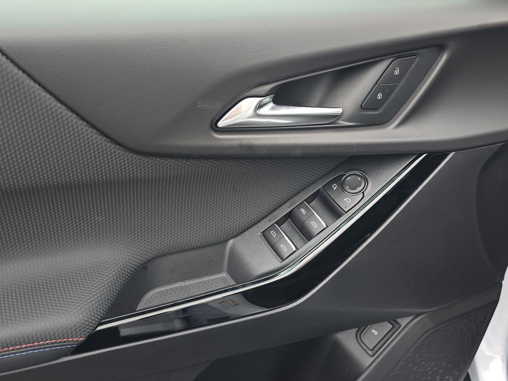 new 2026 Chevrolet Equinox car, priced at $37,721