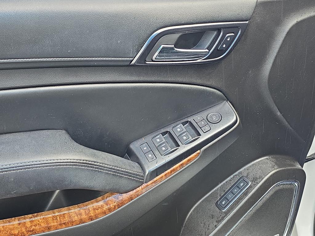 used 2015 Chevrolet Suburban car, priced at $17,395