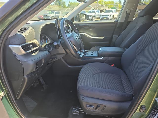 used 2023 Toyota Highlander Hybrid car, priced at $41,295