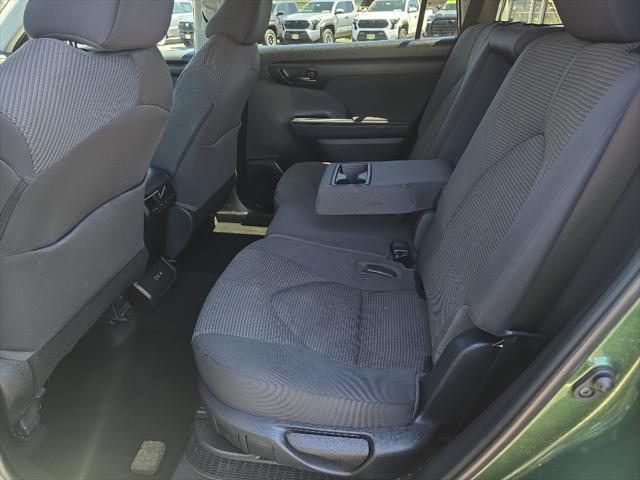 used 2023 Toyota Highlander Hybrid car, priced at $41,295